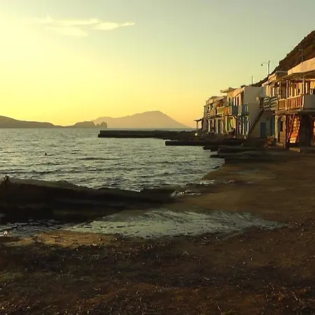 Caratarakis Boat House Trypití