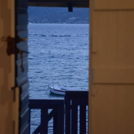 Caratarakis Boat House Trypití